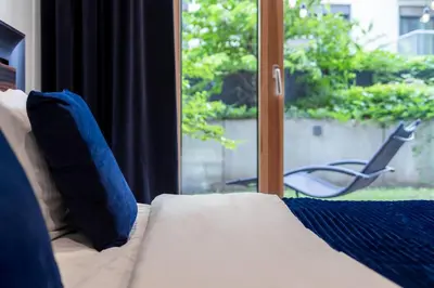 Łóżko lub łóżka w pokoju w obiekcie Urban Chic - Luxury 2-Bedroom, Mennica Residence