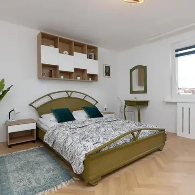 Elegant Warsaw Apartment with AC 550 m to Copernicus Science Centre by Noclegi Renters