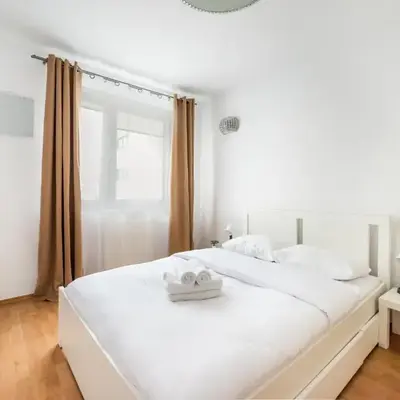KEN 54 2-Bedroom Apartment by BookingHost