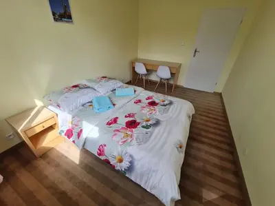 Łóżko lub łóżka w pokoju w obiekcie Fantastic Waw - Z6 Room - 103B