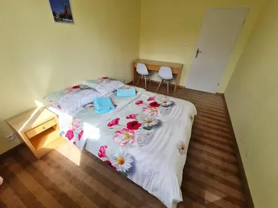Łóżko lub łóżka w pokoju w obiekcie Fantastic Waw - Z6 Room - 304B