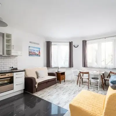 Park Praski 2-Bedroom Apartment by BookingHost