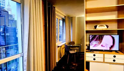 Telewizja i/lub zestaw kina domowego w obiekcie ONZ Tower