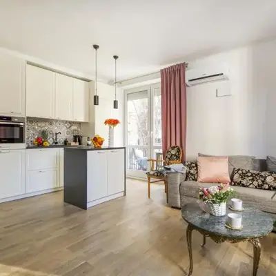 Warsaw City Center Apartment