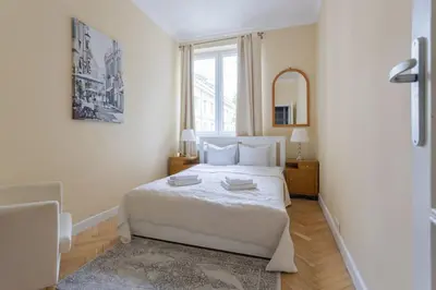 Łóżko lub łóżka w pokoju w obiekcie Close-Central Warsaw Apartment - Great Location - Big and Bright Apartment&Nowy Świat