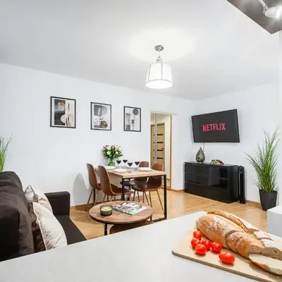 Lumina apartment opposite the Palace of Culture and Science