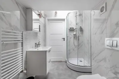 Łazienka w obiekcie Close-Urban Chic - Praga Północ - Warsaw Stays&Marcinkowskiego 3