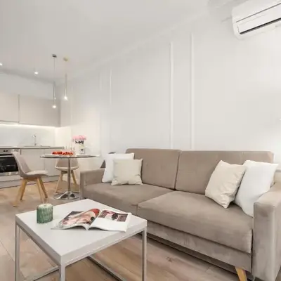 Close-Urban Chic - Luxury Stay for up to 20 Guests in Mennica Residence
