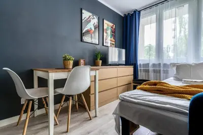 Łóżko lub łóżka w pokoju w obiekcie Close-Urban Chic -3 Bedrooms - Warsaw Stays - Ogrodowa