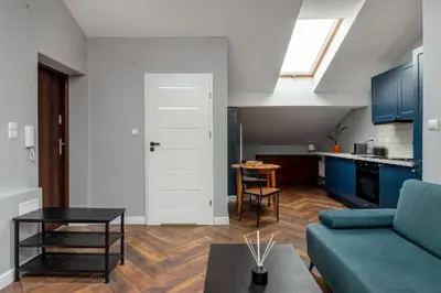 Kuchnia lub aneks kuchenny w obiekcie Close-Golden Apartments Warsaw - Old Town - Marcinkowskiego #3