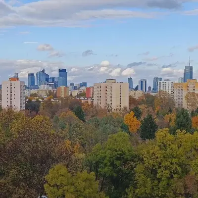 Widok na miasto Warszawa z tego apartamentu