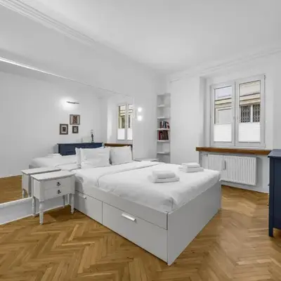 Warsaw Heartline Apartment by BookingHost