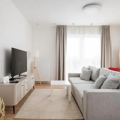 Marywilska Homely Apartment by BookingHost