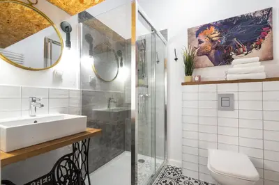 Łazienka w obiekcie Urban Apartaments - Great Location - City Center - Ząbkowska A