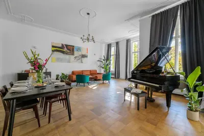 Część wypoczynkowa w obiekcie oompH Koszyki Luxurious Apartments