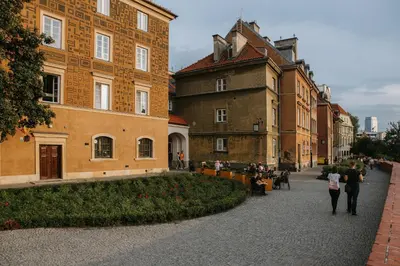Goście zatrzymujący się w obiekcie Old Town Market Place Penthouse by BookingHost