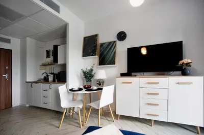 Telewizja i/lub zestaw kina domowego w obiekcie Prymasa Tysiaclecia - P&O Serviced Apartments