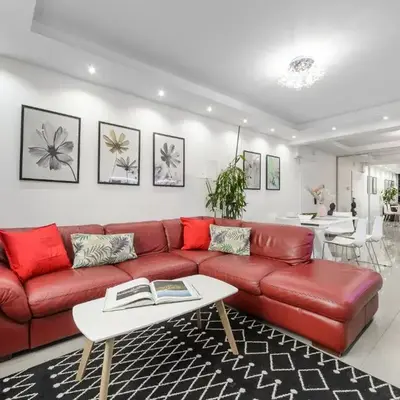 Lumina 3 bedrooms apart near the Warszawa Zahodnia