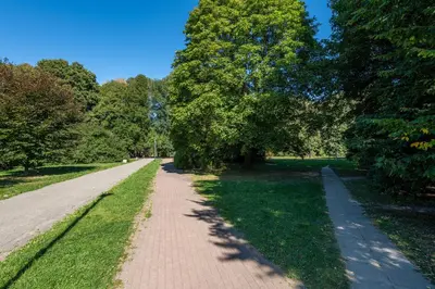 Plan piętra w obiekcie Batorego 220 - 450m stacja metra Pola Mokotowskie, 800m Biblioteka Narodowa - 20m piękny park Pola Mokotowskie - 800m do SGH - Wifi - Smart TV - Good Apartments