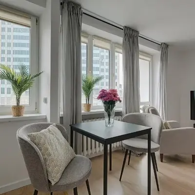 Urban Oasis Private Apartment with Palace of Culture View